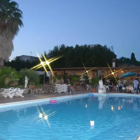 L Oasi Di Ambra 8 Posti Letto Con Uso Piscina
